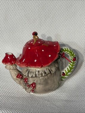 BLUE SKY CLAYWORKS Whimsical Mushroom Teapot with Ladybug Lid BEW WITH TAG